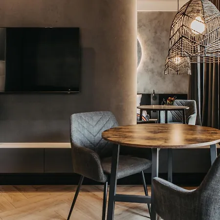 Apartment Traugutta 74 - Premium Elegance Loft - Sauna, Silowna - - Fair